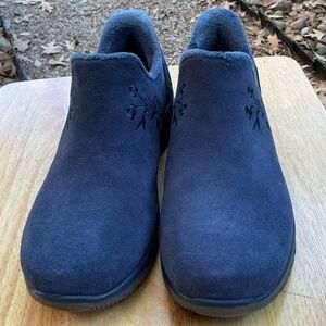 Blue Suede Slip-ins Skechers with Embroidery- Size 8